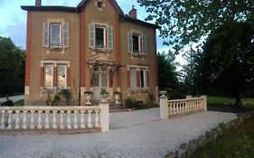 Le manoir de la Source au bord de l'EuroVélo 6